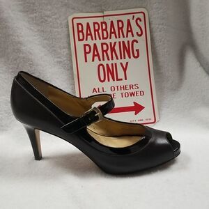 TAHARI "Helen" Heels Leather Black Excellent Preowned SZ 9.5